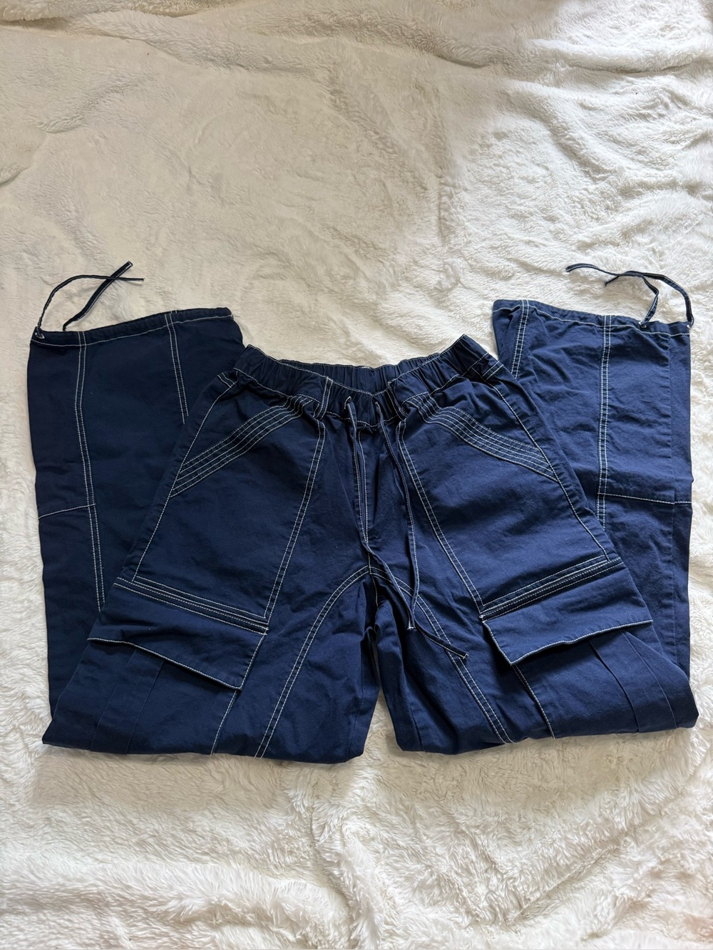 Forever 21 Y2K Women’s Baggy Navy Cargo Pants with Contrast Stitching